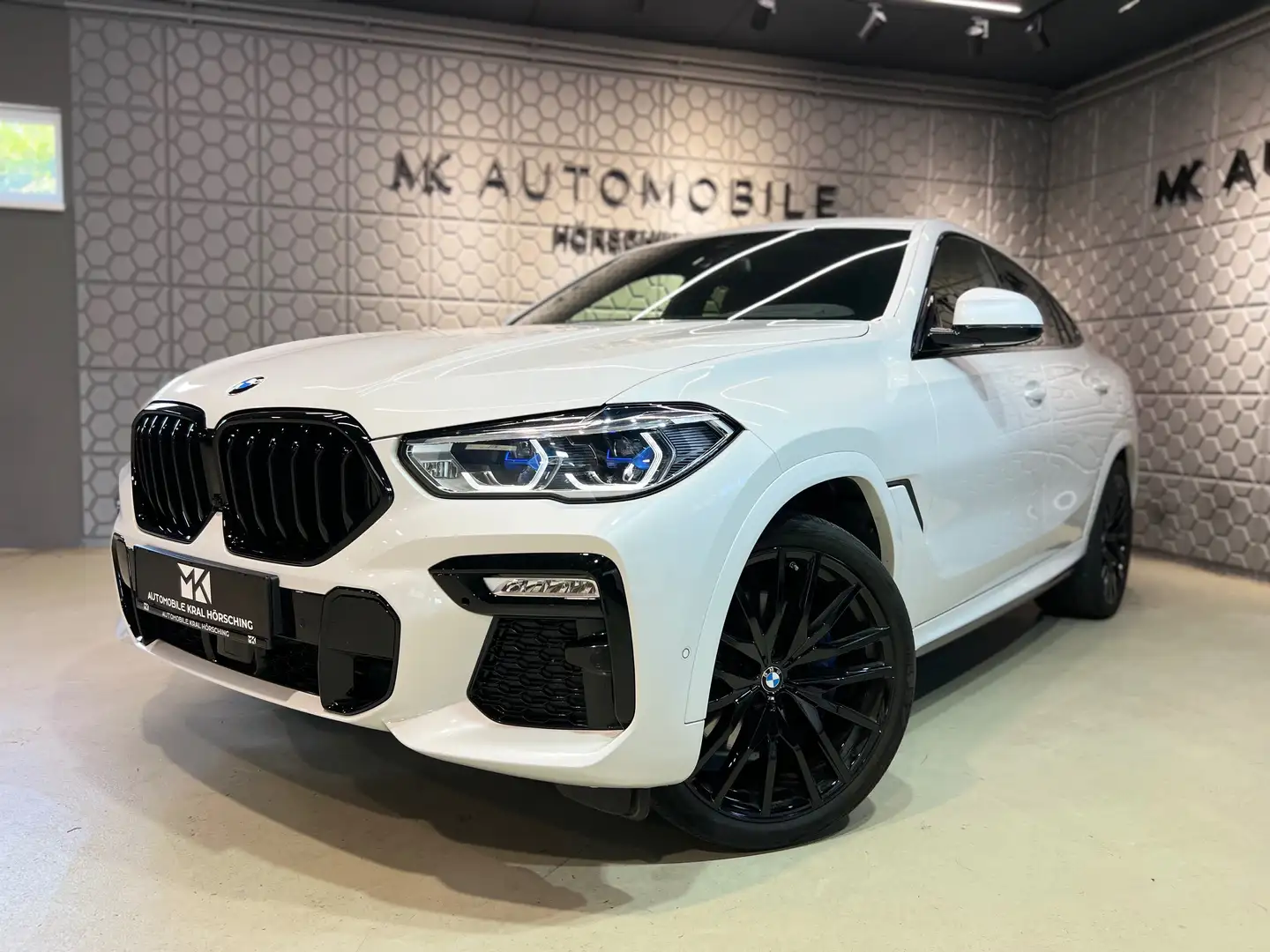 BMW X6 xDrive 40i M Sport*RFK*AHK*HARM/KARD*AMBIENT*LEDER Weiß - 2