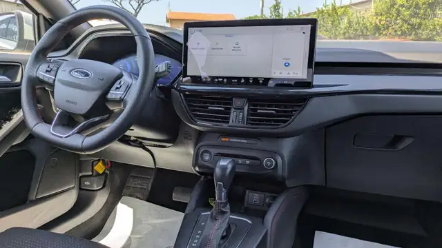 Ford Focus view 7