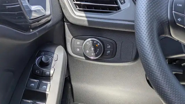 Ford Focus view 10