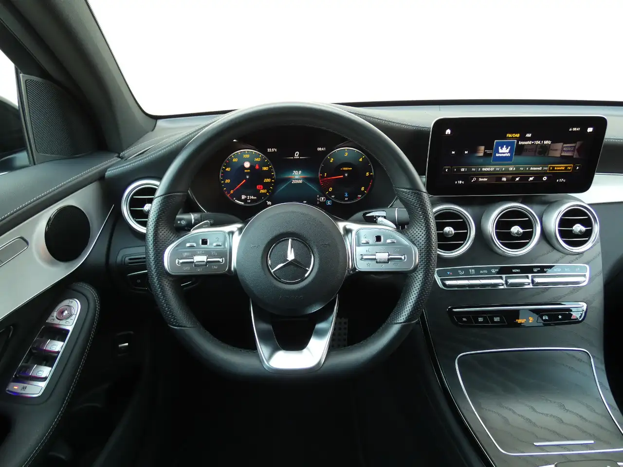 Mercedes-Benz GLC 200 d 4MATIC +AMG+AHK+SHD+MBUX+MBeam+Night 12