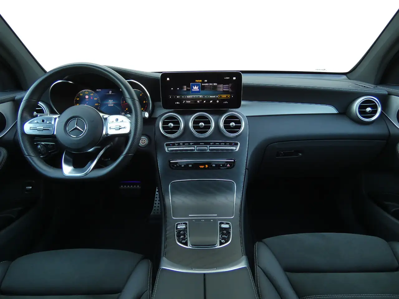 Mercedes-Benz GLC 200 d 4MATIC +AMG+AHK+SHD+MBUX+MBeam+Night 13