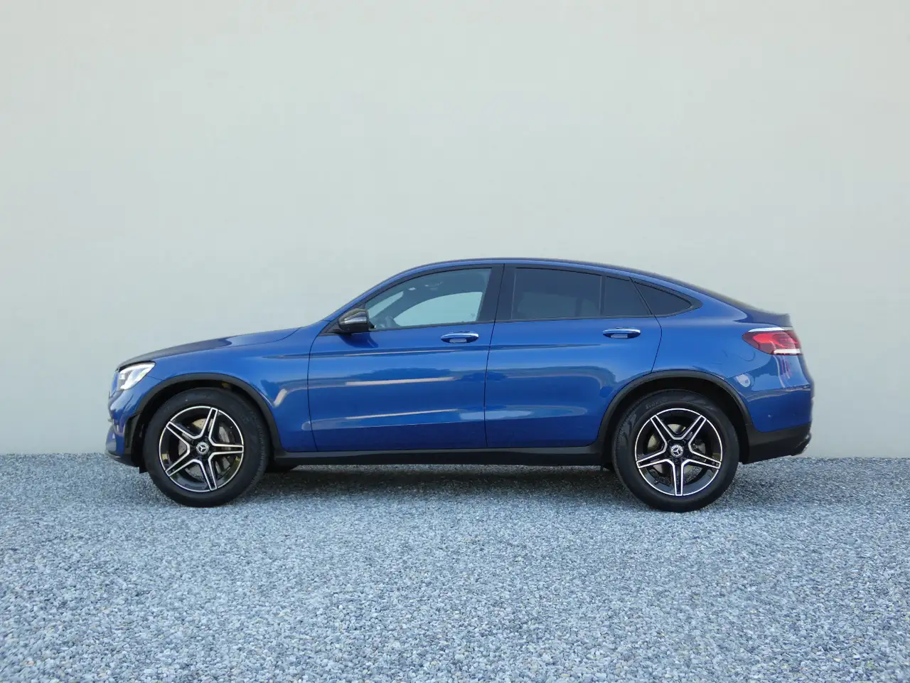 Mercedes-Benz GLC 200 d 4MATIC +AMG+AHK+SHD+MBUX+MBeam+Night 9