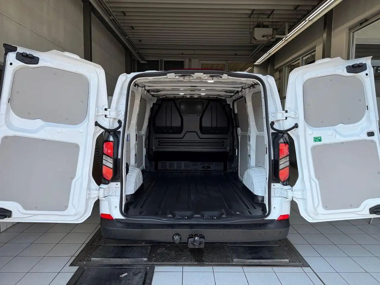 Ford Transit Custom Trend 2.0 280 L1*RFK*AHK*LED* 10