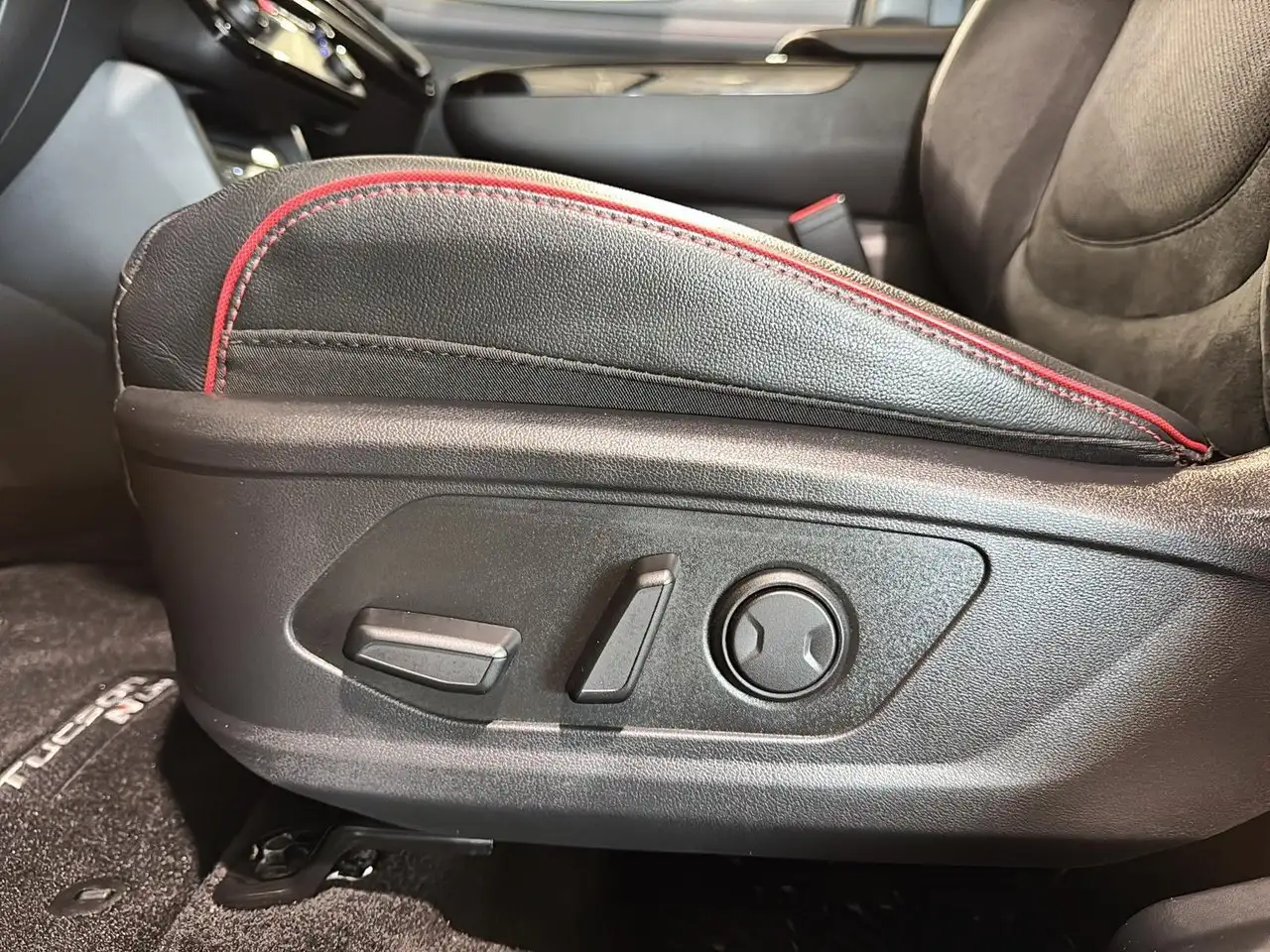 Hyundai TUCSON снимка Hyundai TUCSON