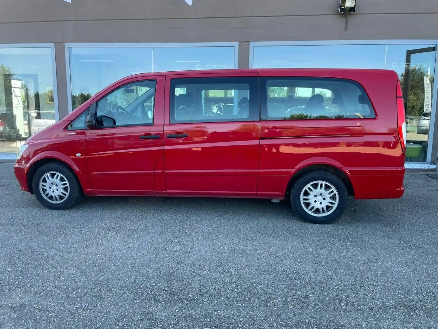 Mercedes-Benz Vito 2.2 116 CDI Kombi Shuttle Extralong Rouge - 2