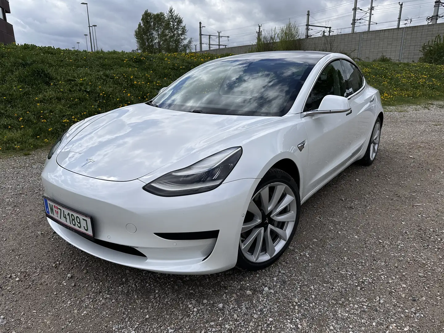 Tesla Model 3 Standard Reichweite Plus Hinterradantrieb - 1