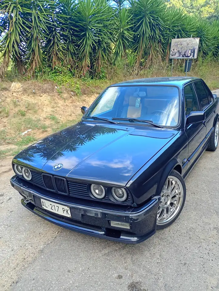 BMW 318i 4p, foto 1