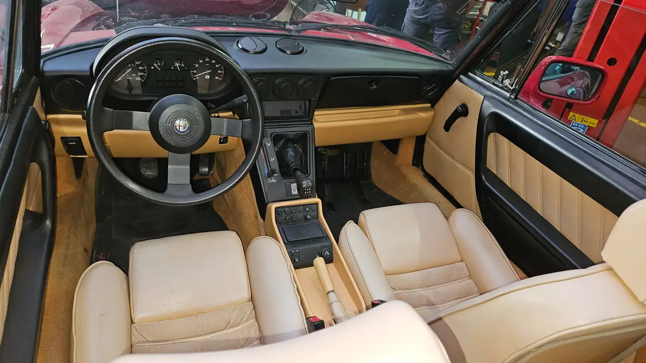 Alfa Romeo Spider 2.0 my90, foto 4