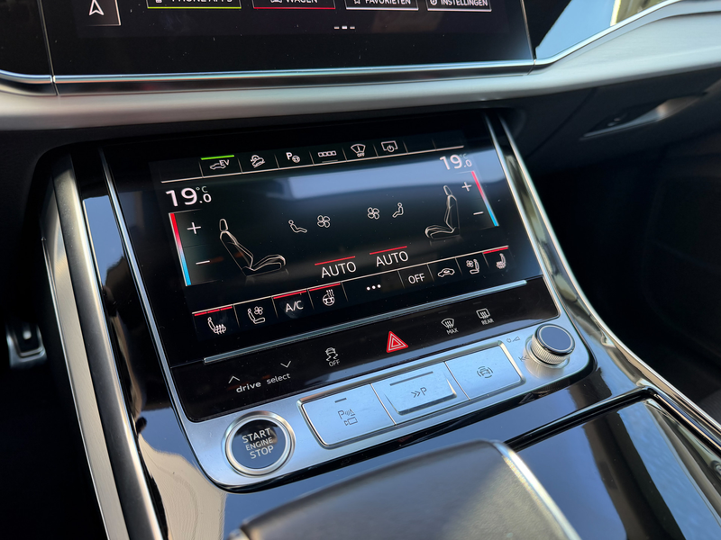 Audi Q8 55 TFSI e quattro Pro Line S Pano-23"-Head up-Stoe — photo 13