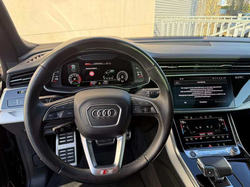 Audi Q8 55 TFSI e quattro Pro Line S Pano-23"-Head up-Stoe — photo 12