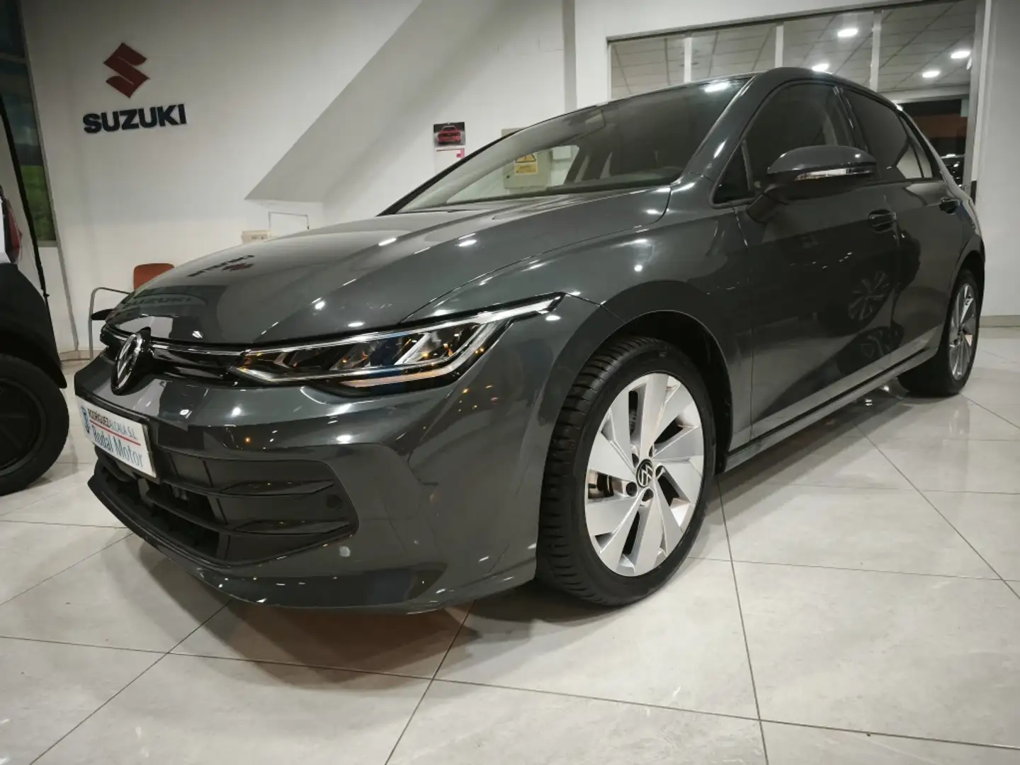 Volkswagen Golf 1.5 TSI Más 85kW Gris - 2