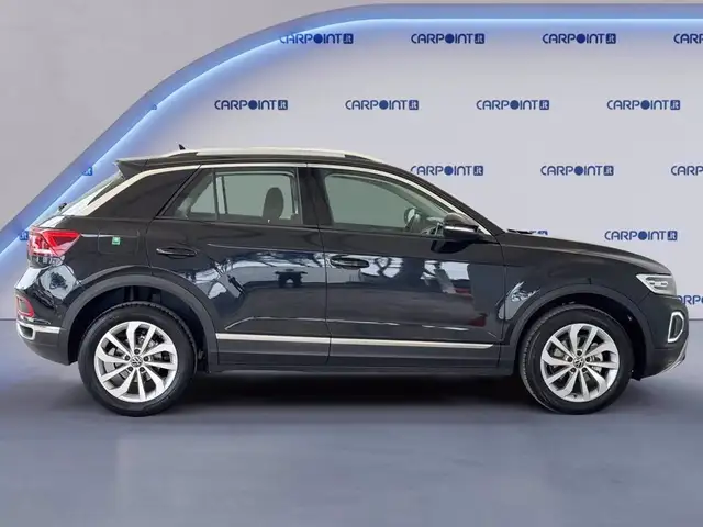Volkswagen T-Roc view 7