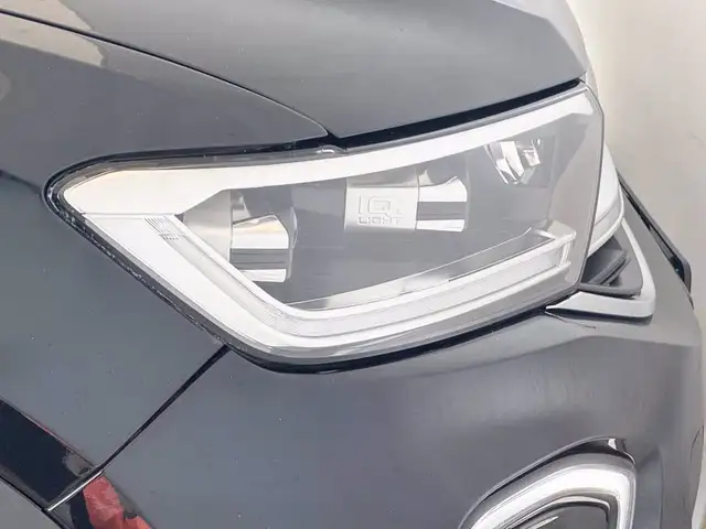 Volkswagen T-Roc view 15