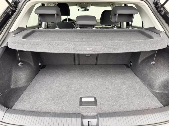 Volkswagen T-Roc view 13