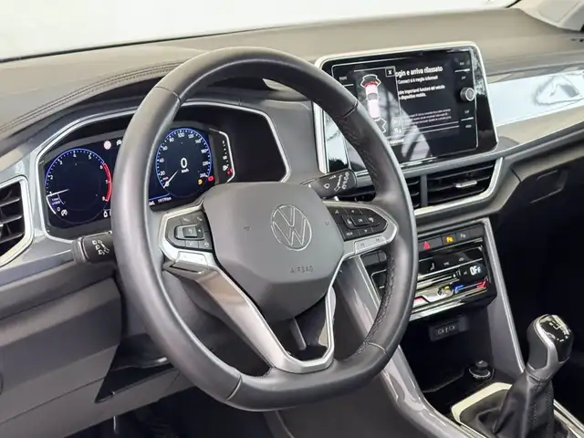 Volkswagen T-Roc view 20