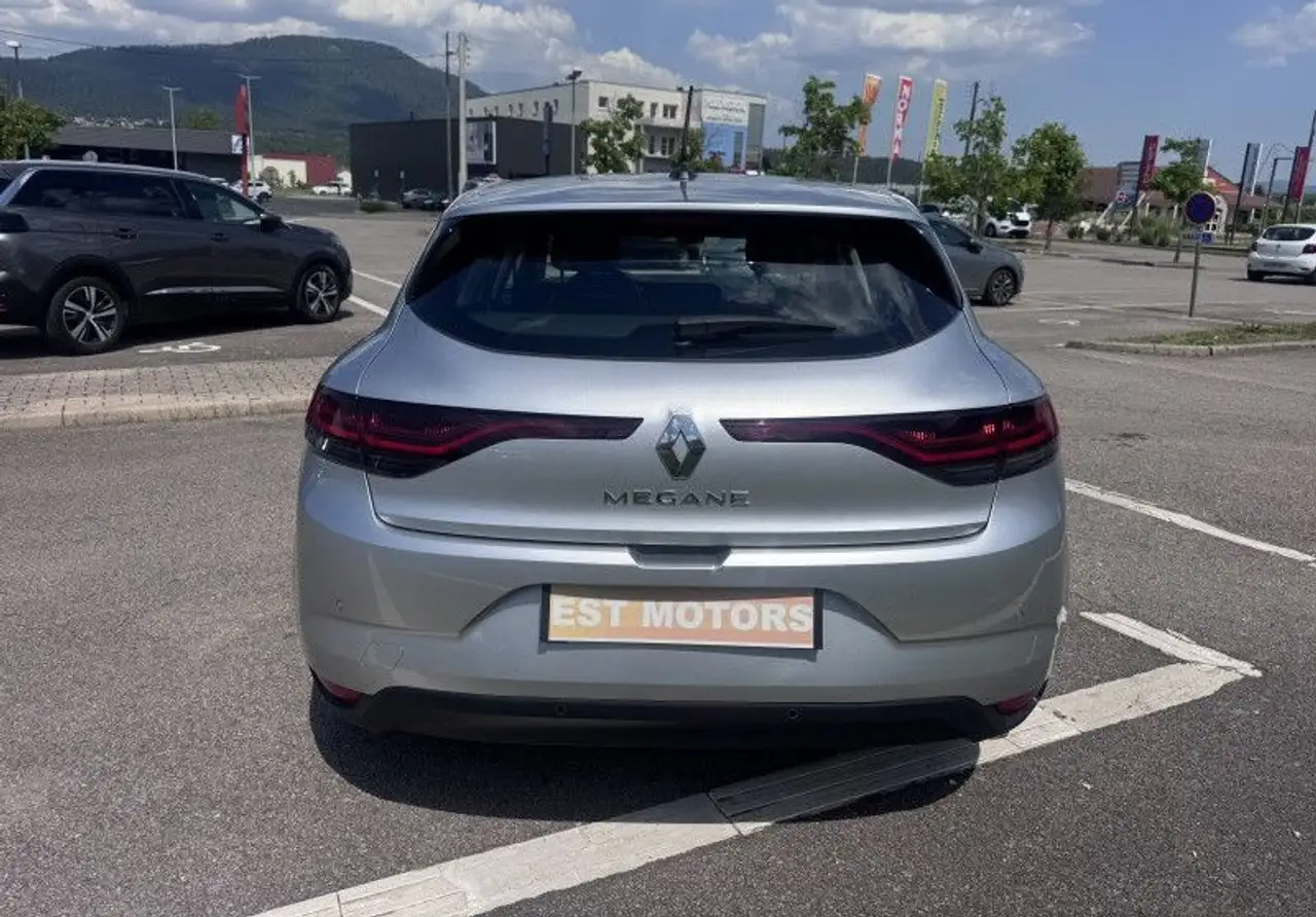 Renault Megane Berline — photo 8