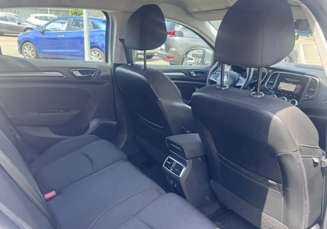 Renault Megane Berline — photo 28