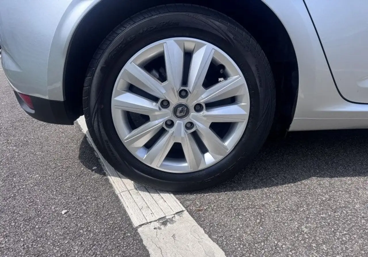 Renault Megane Berline — photo 6