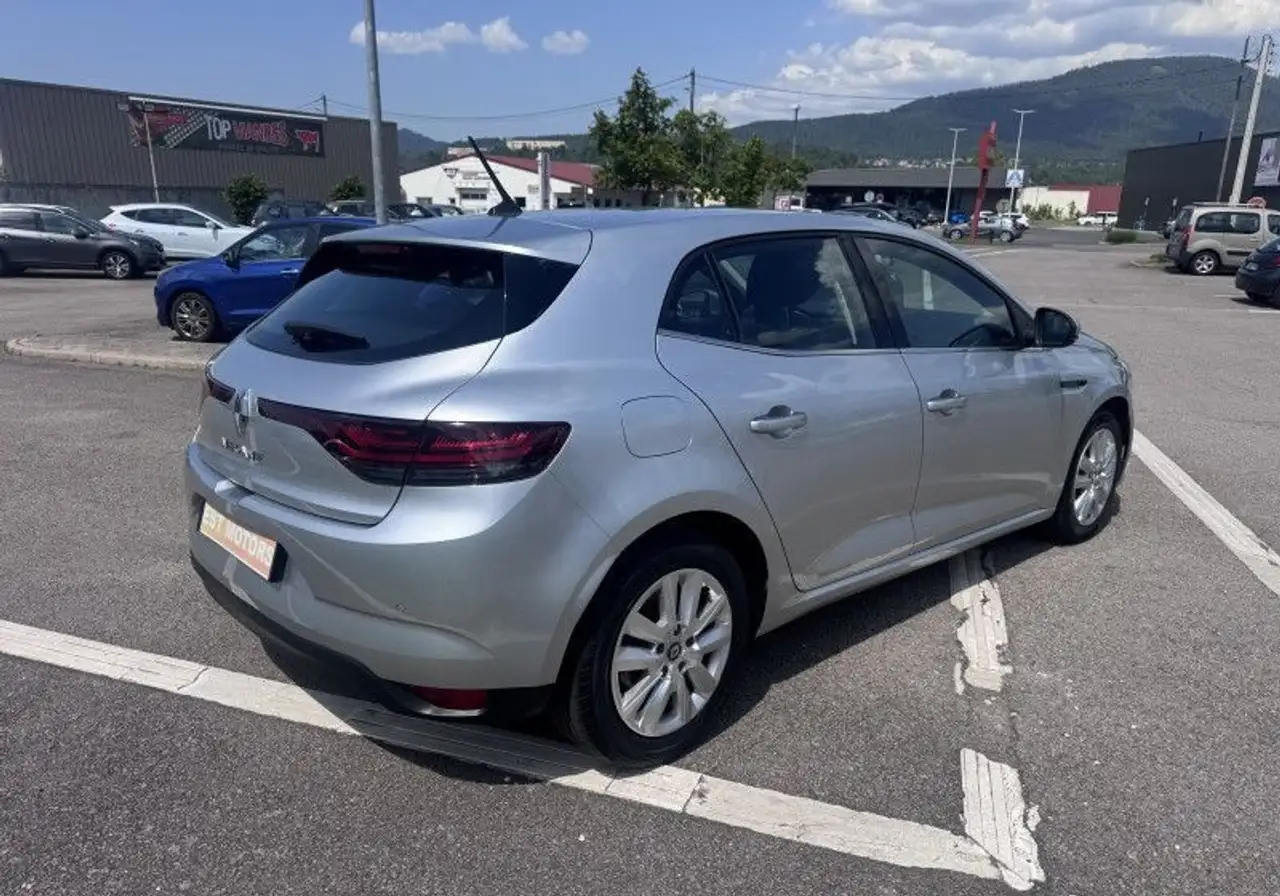 Renault Megane Berline — photo 7
