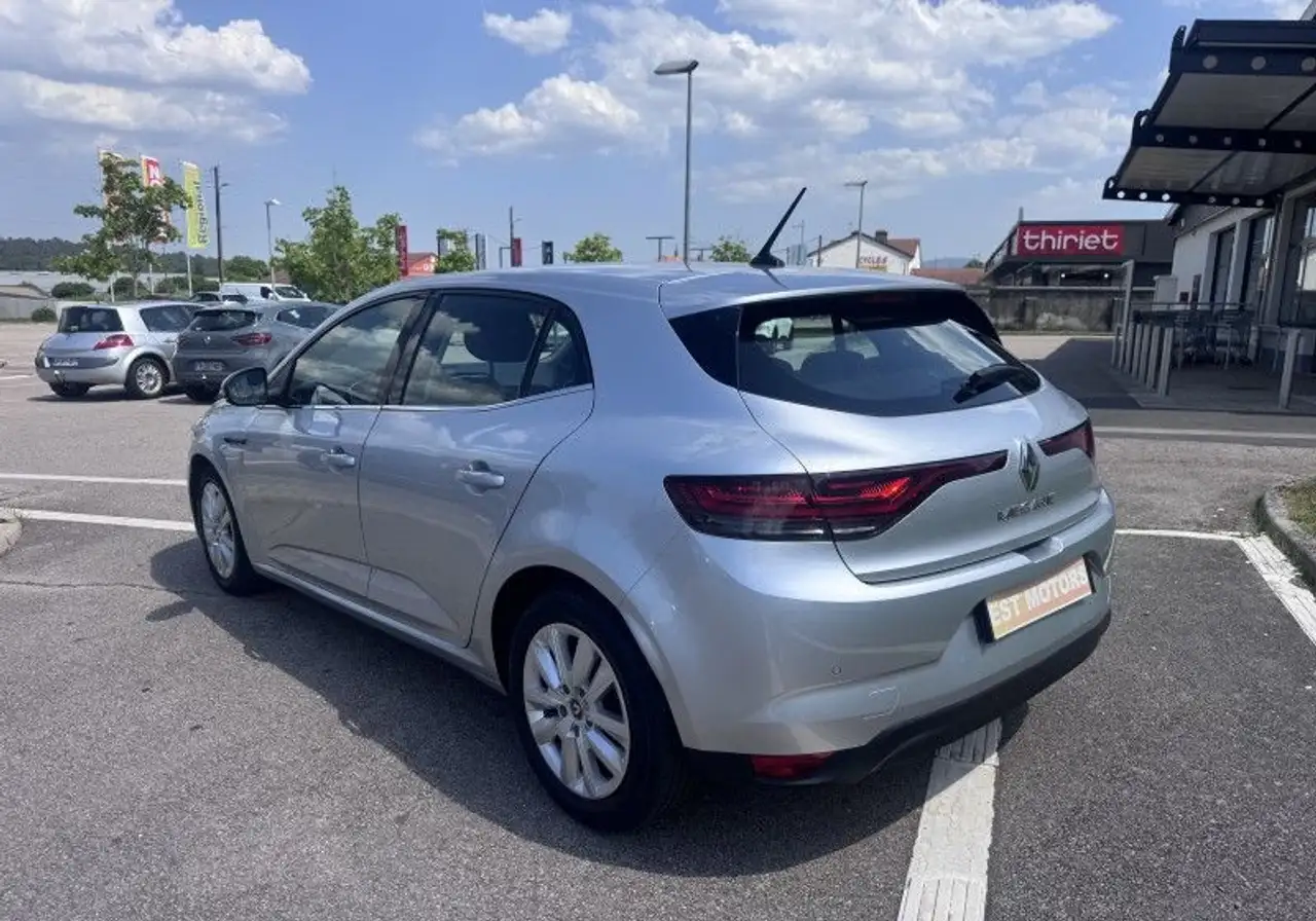 Renault Megane Berline — photo 9