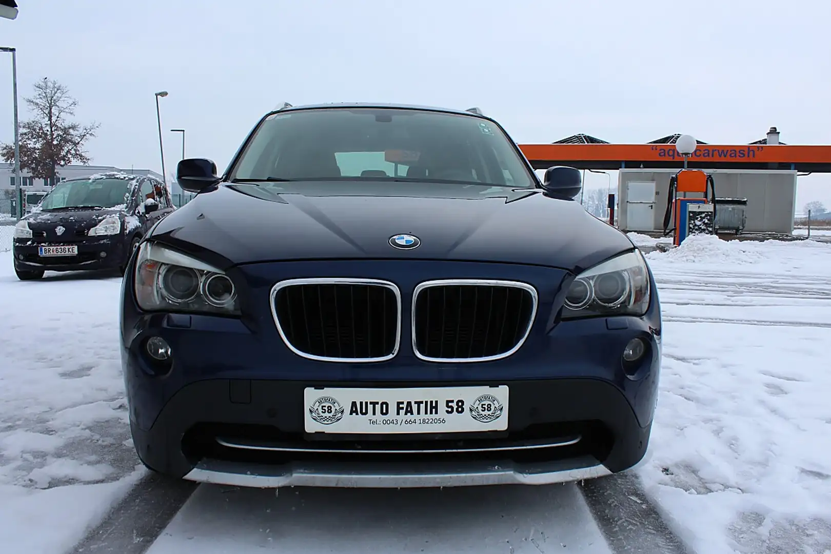 BMW X1 sDrive20d Blau - 2