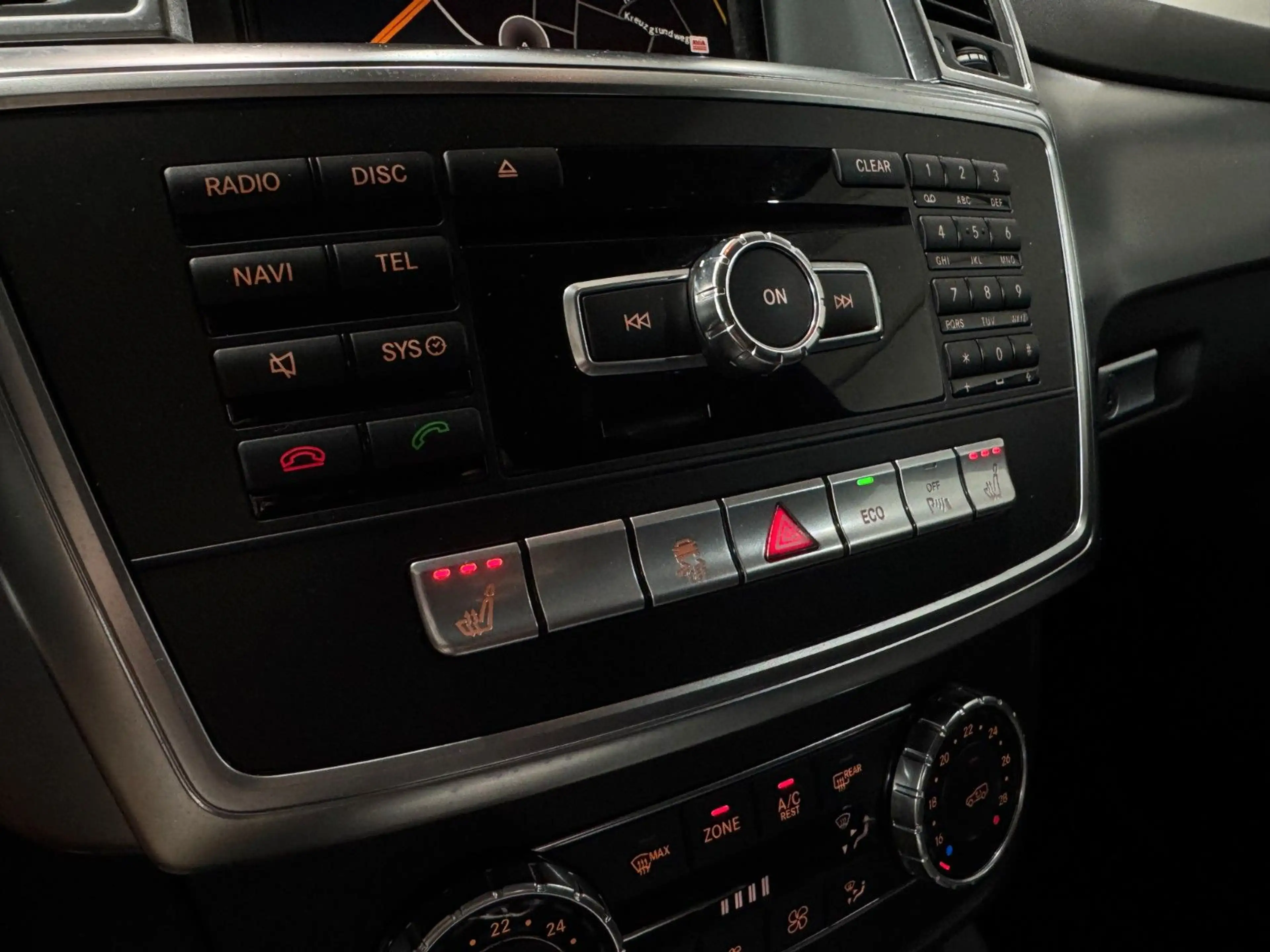 Mercedes-Benz ML 350 /BlueEfficiency/LED/360*/TOTW/SHZ/SPURH/ — photo 14