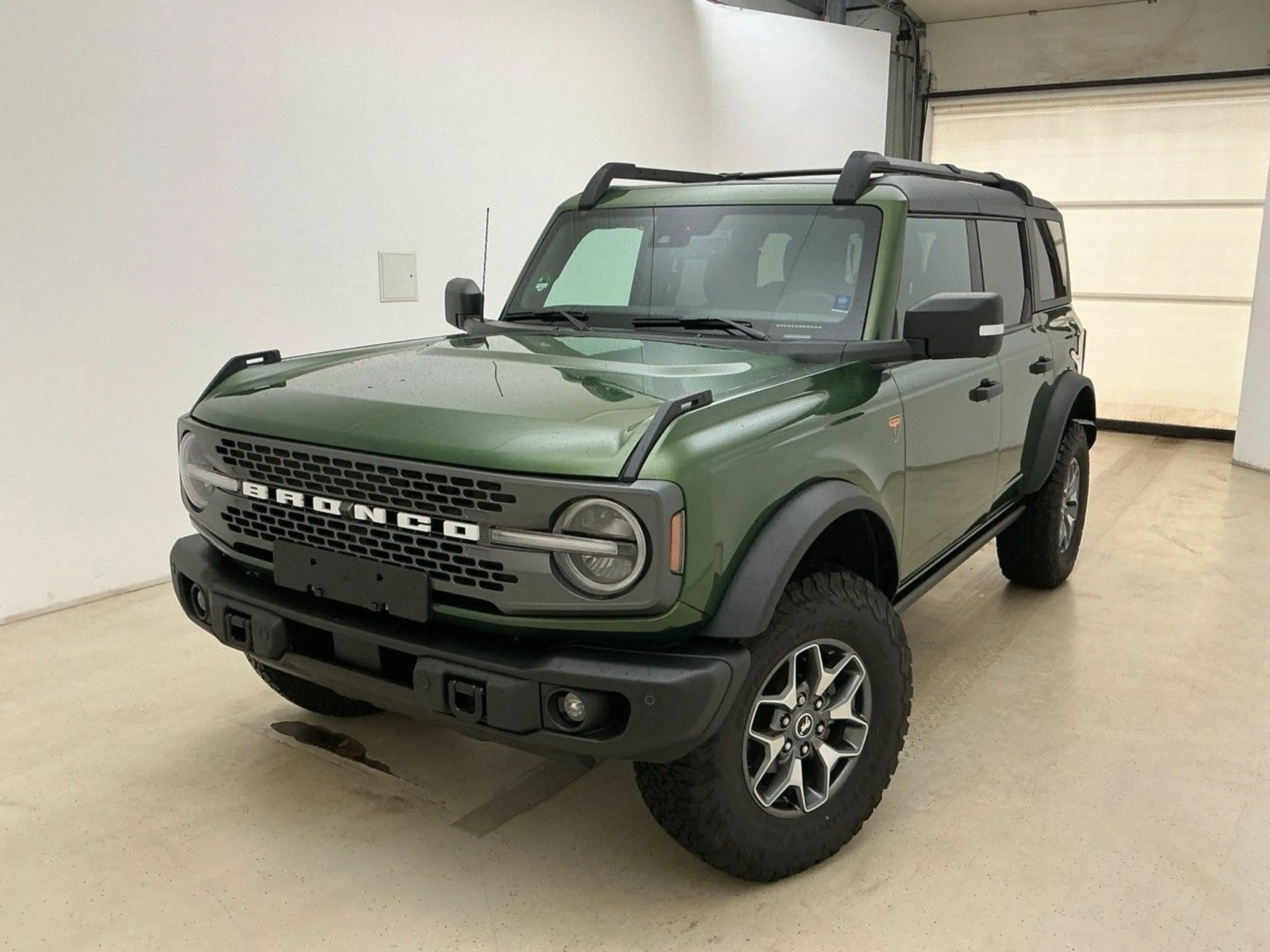 Ford Bronco Badlands e-4WD iACC+BLIS+B&O+LED+SYNC4 — photo 2