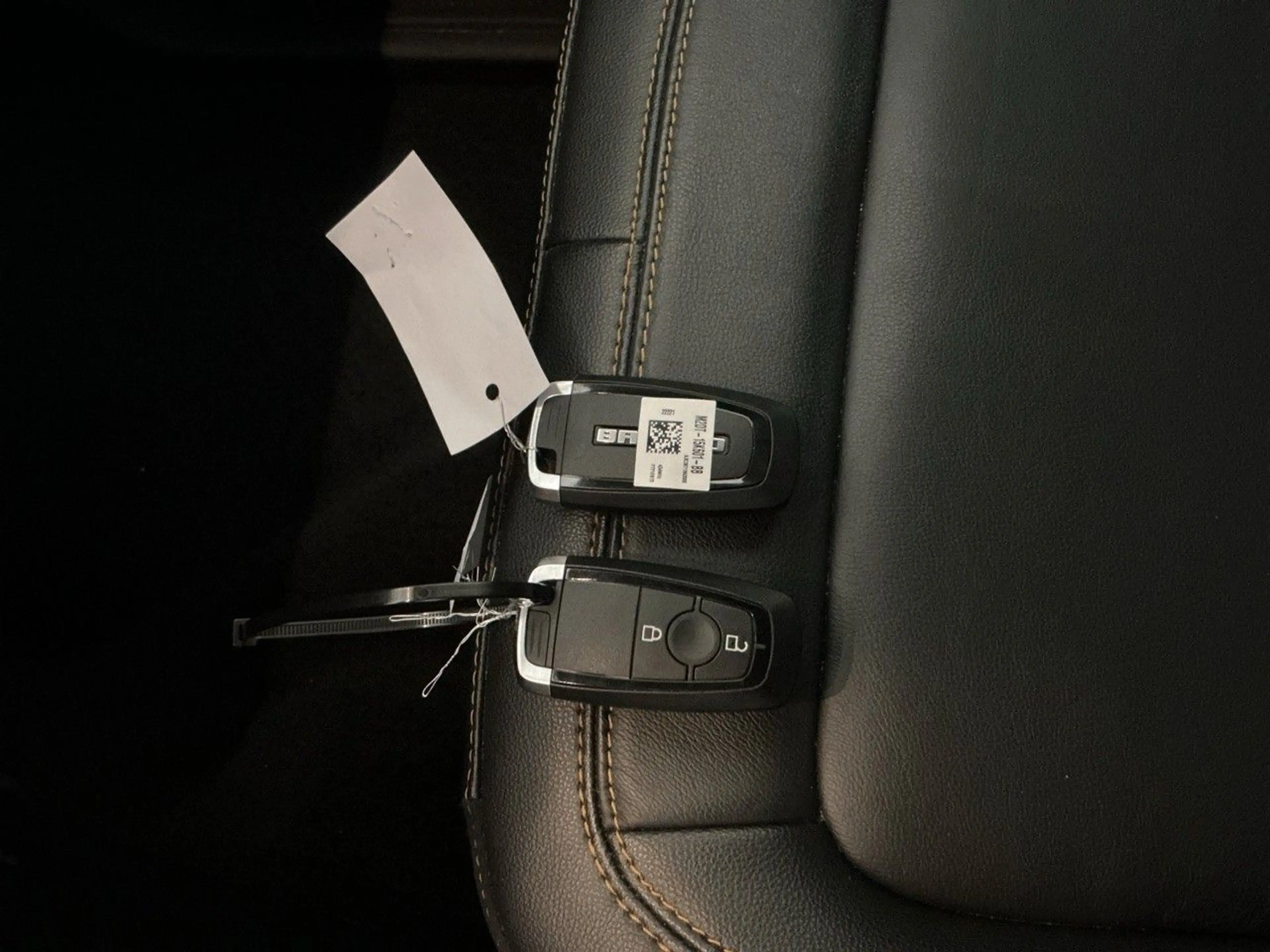 Ford Bronco Badlands e-4WD iACC+BLIS+B&O+LED+SYNC4 — photo 8