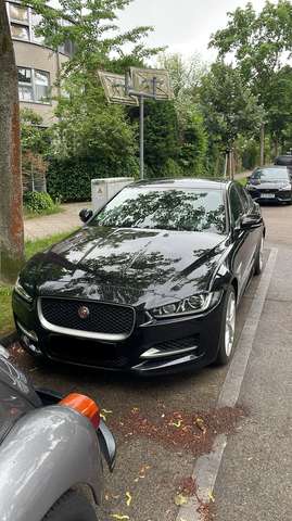 Imagine Jaguar XE 20d AWD Aut. R-Sport