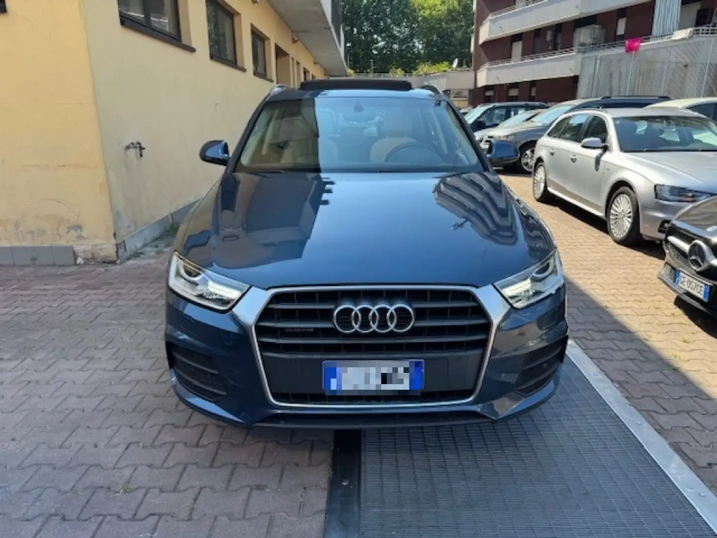 Audi Q3 2.0 TDI 150 CV quattro S tronic TETTO PANORAMICO Blauw - 2