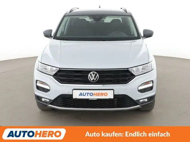 Volkswagen T-Roc view 9