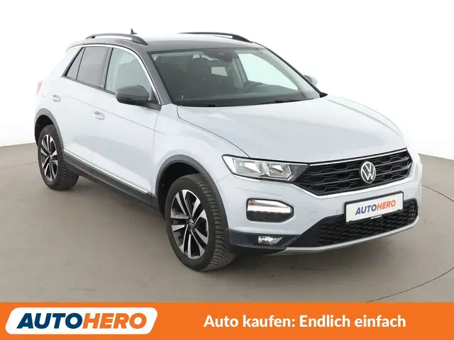 Volkswagen T-Roc view 8