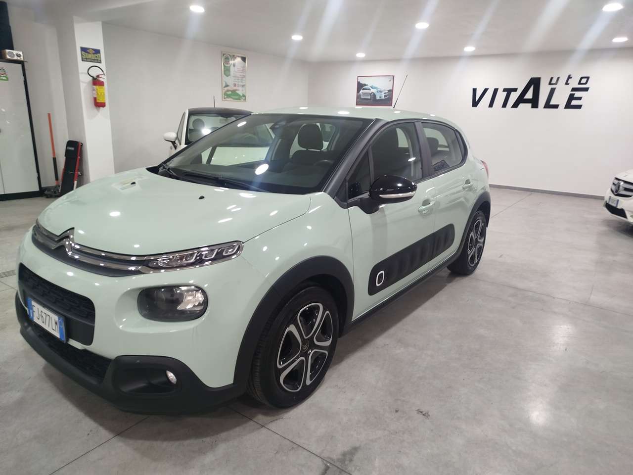 Citroen C3 C3 1.6 bluehdi 75 cv SHINE