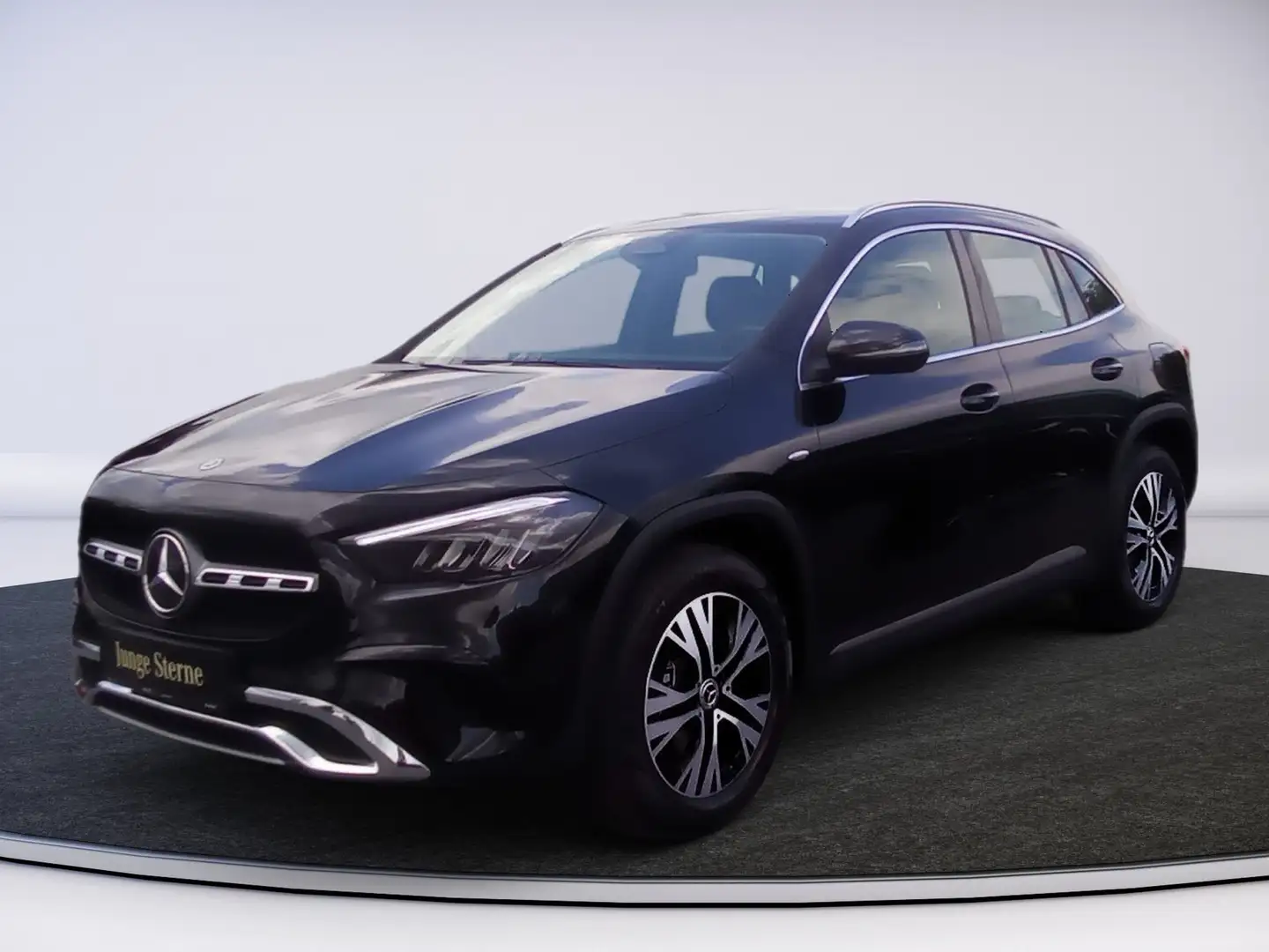Mercedes-Benz GLA 250 e EQ Hybrid Schwarz - 2