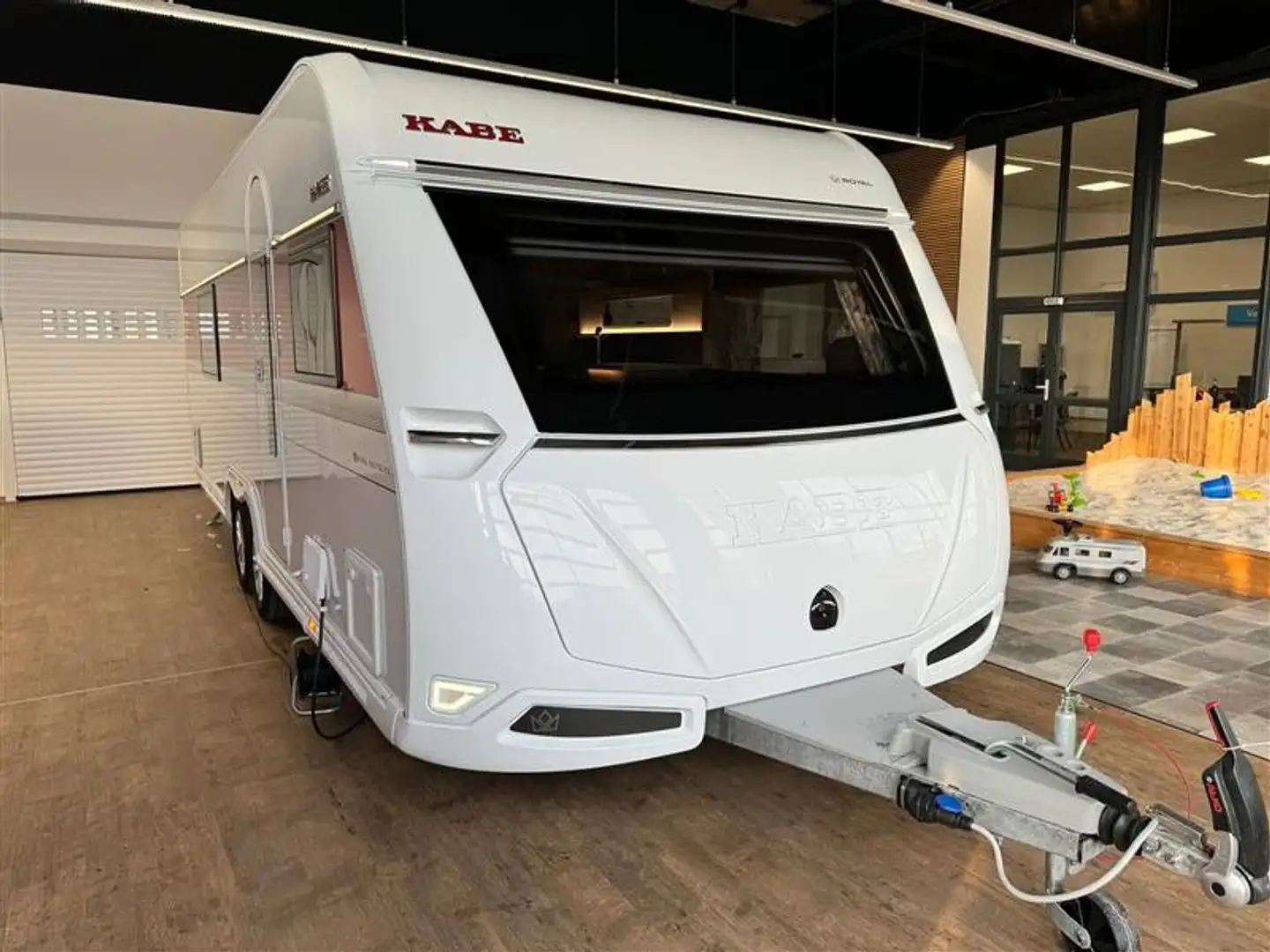 Kabe Royal 630 TDL KS 2024 Weiß - 2