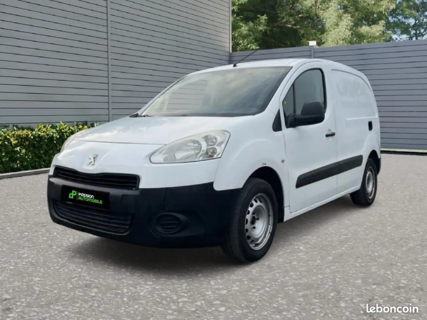 Peugeot Partner 1.6L HDI Weiß - 1