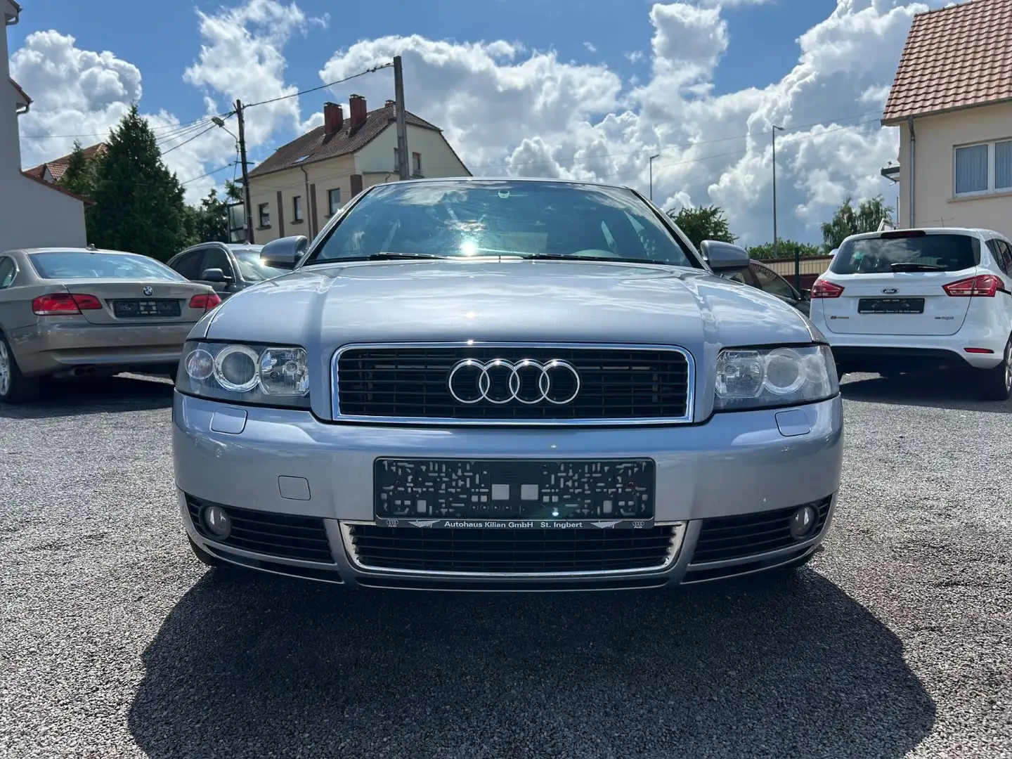 Audi A4 3.0 QUATTRO V6 NAVI + 4 x SHZ + TEMP Silber - 2