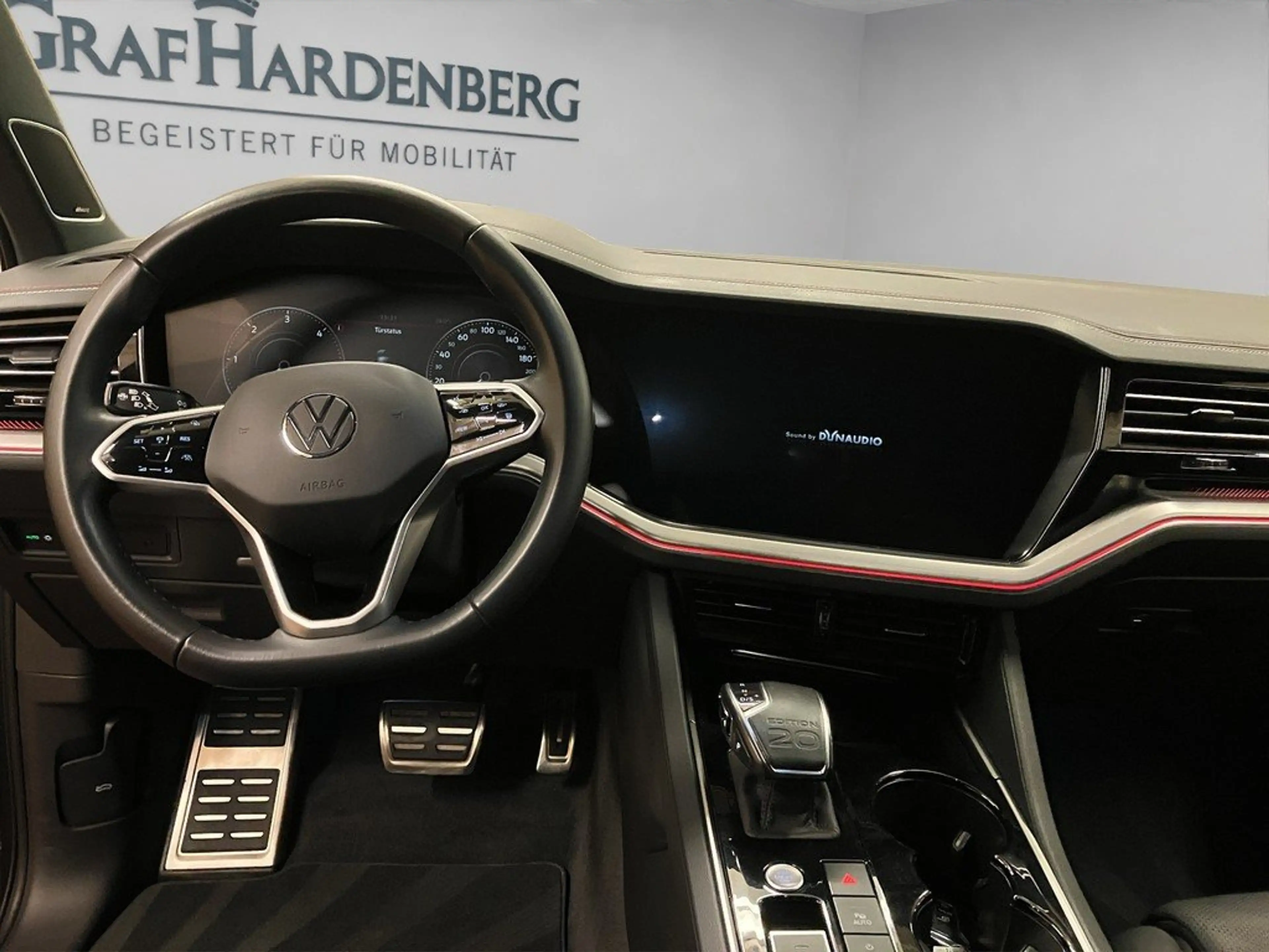 Volkswagen Touareg 3.0 V6 TDI 4M Tiptronic Edition 20 AHK — photo 12
