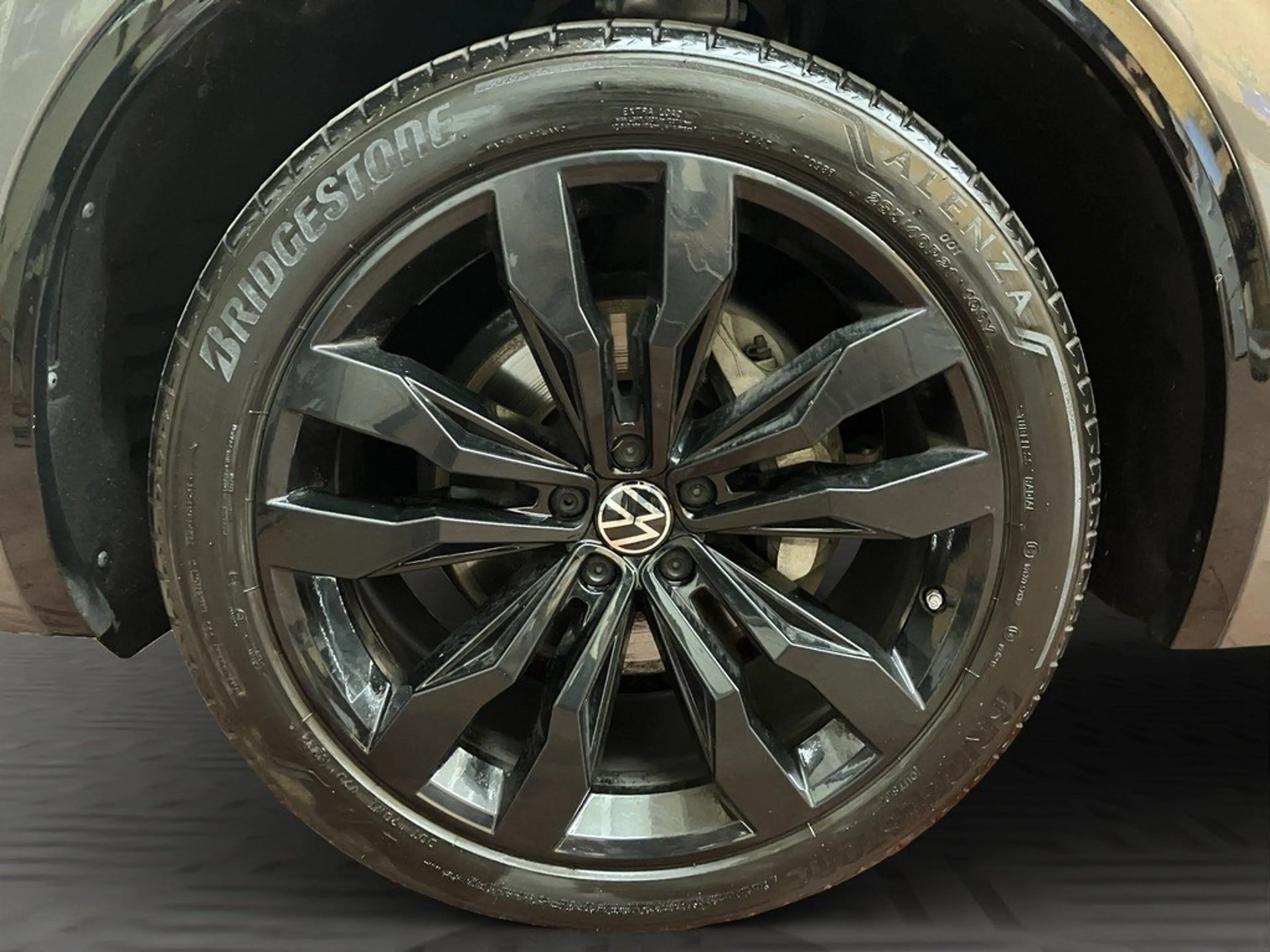 Volkswagen Touareg 3.0 V6 TDI 4M Tiptronic Edition 20 AHK — photo 2