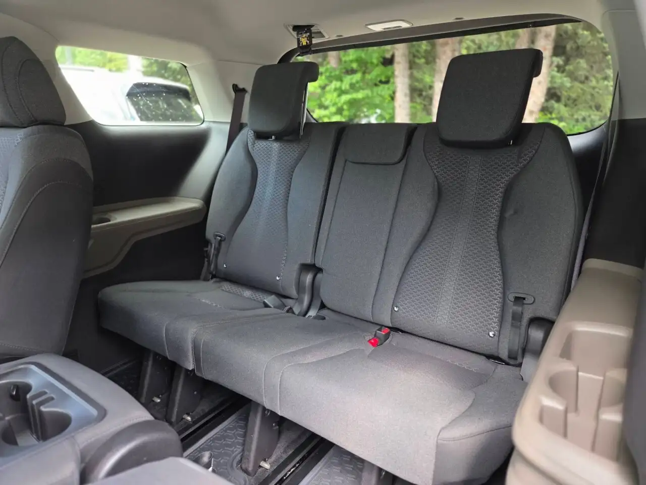 Kia Carnival снимка Kia Carnival