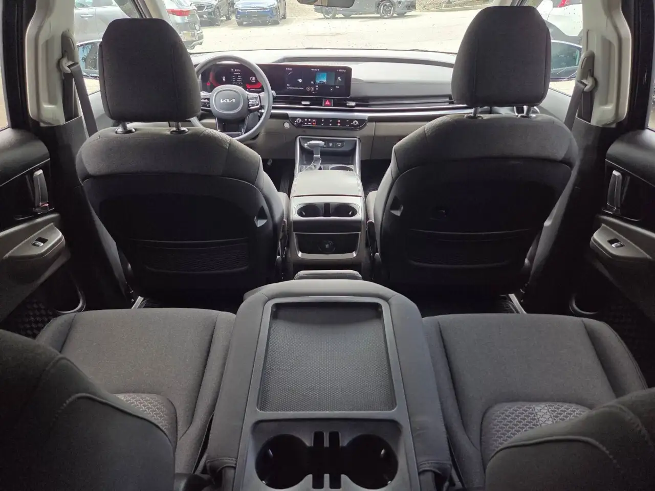 Kia Carnival снимка Kia Carnival