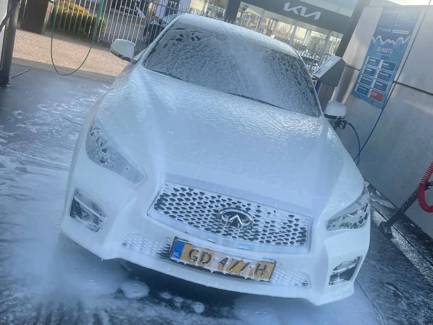 Infiniti Q50 Q50 2.2d Performance White - 1
