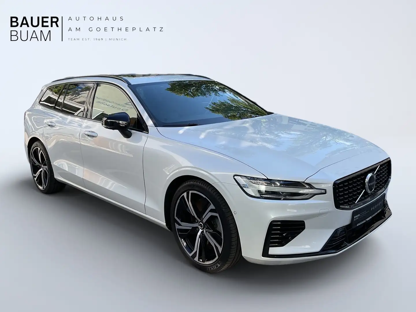 Volvo V60 Plus Dark Recharge Plug-In Hybrid AWD Blanc - 2