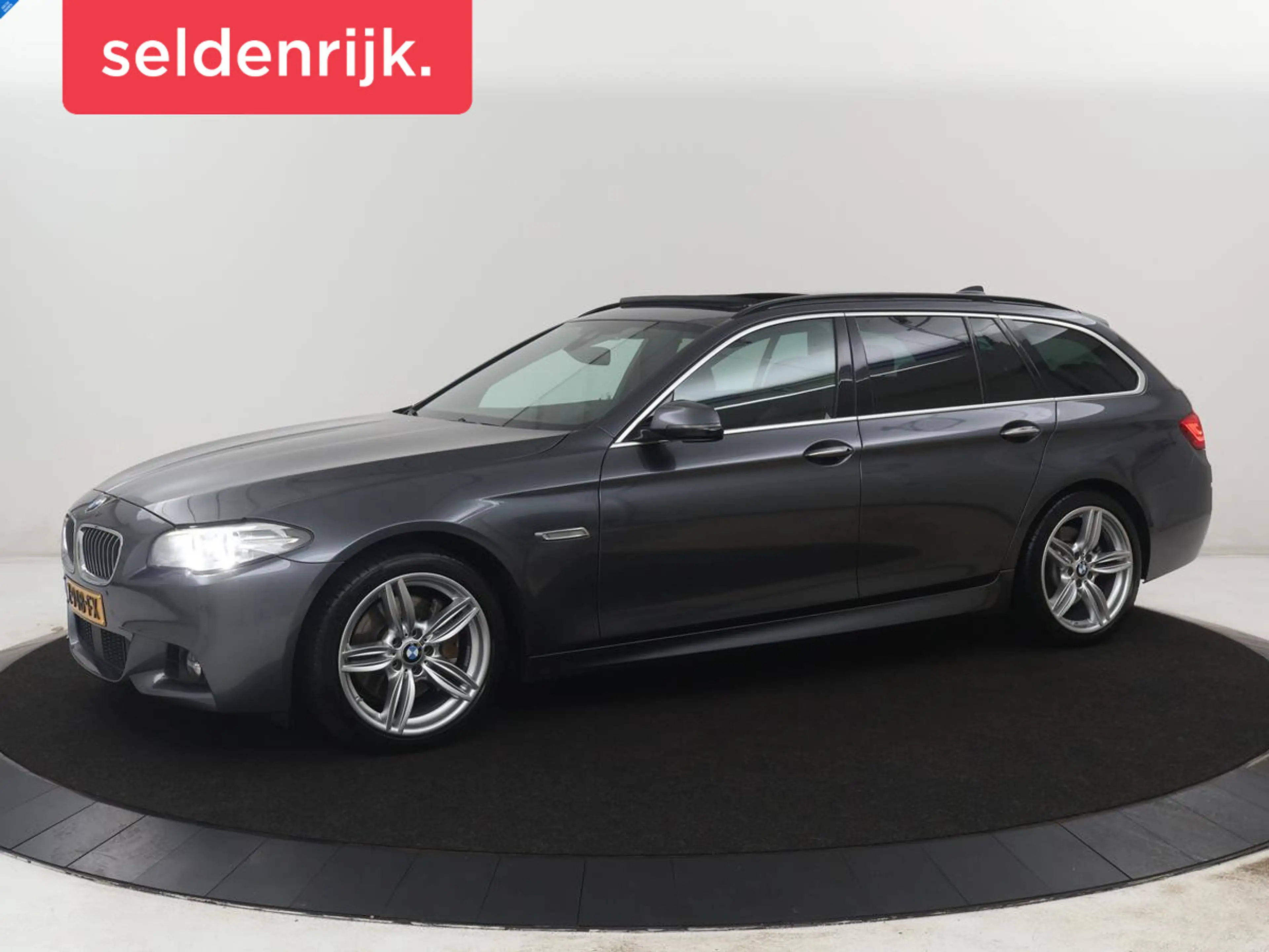 BMW 535 5-serie Touring 535xi High Executive | Panoramadak