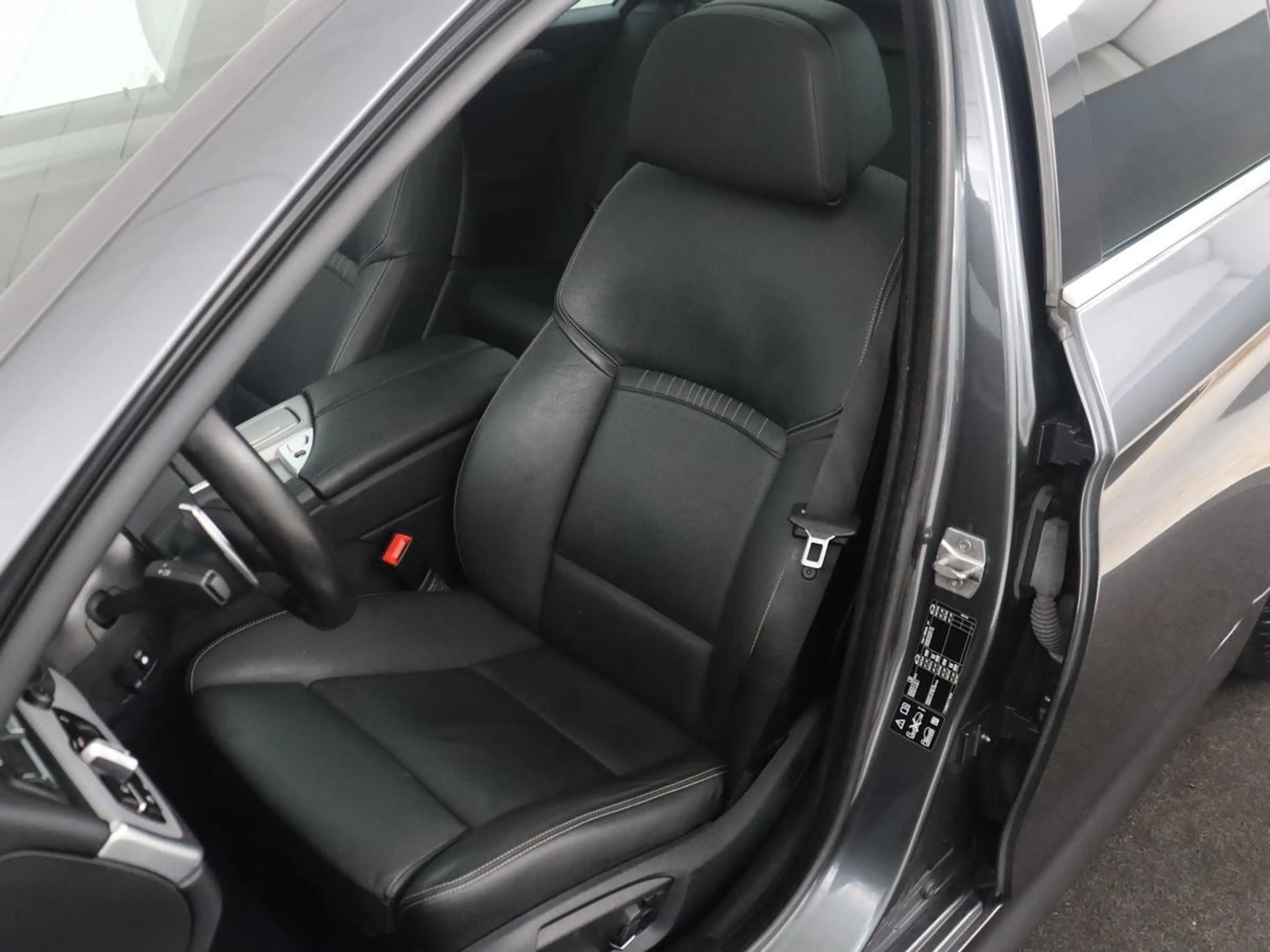 BMW 535 5-serie Touring 535xi High Executive | Panoramadak — photo 8