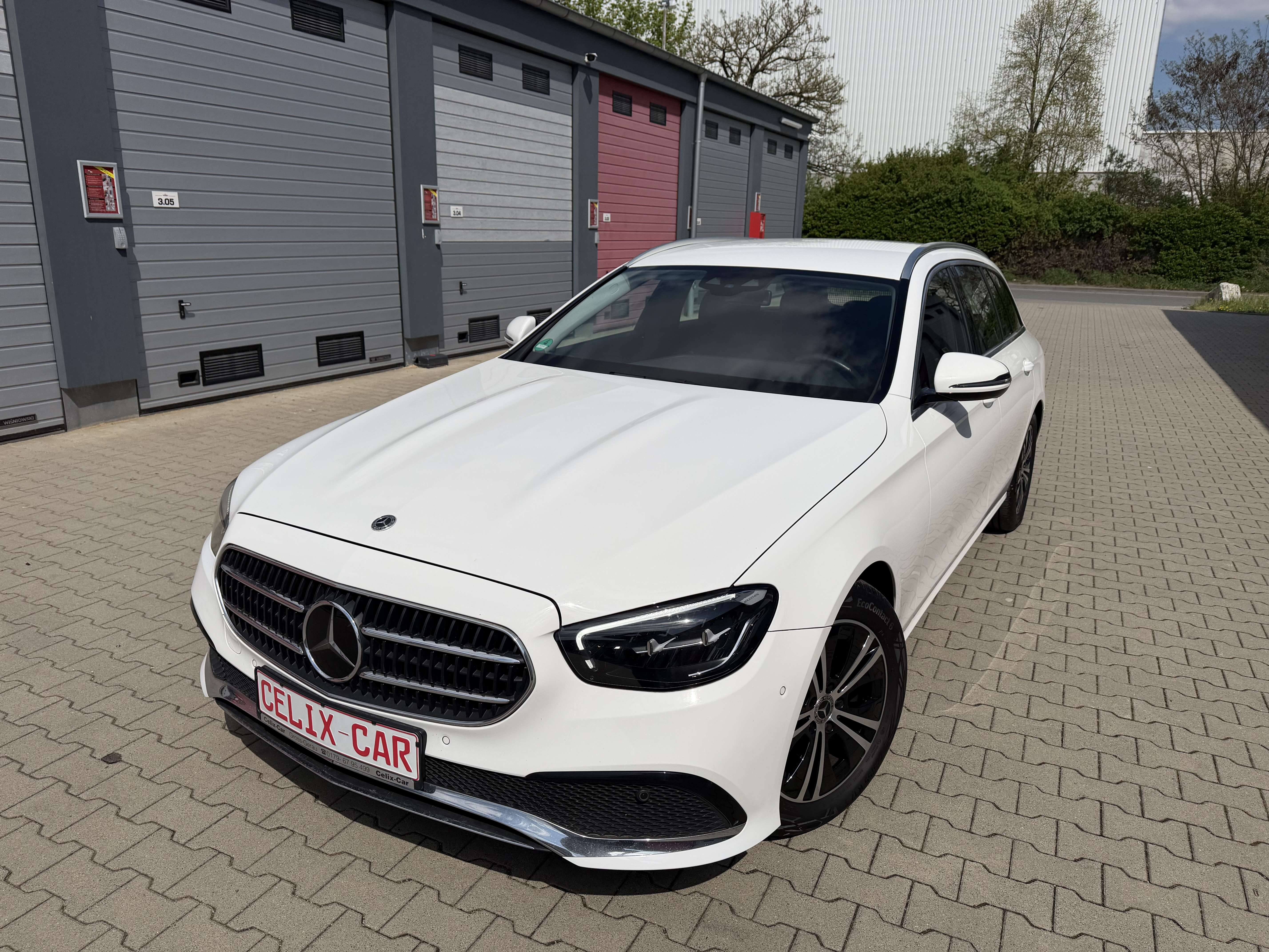 Second hand Mercedes Benz E-Class 200
