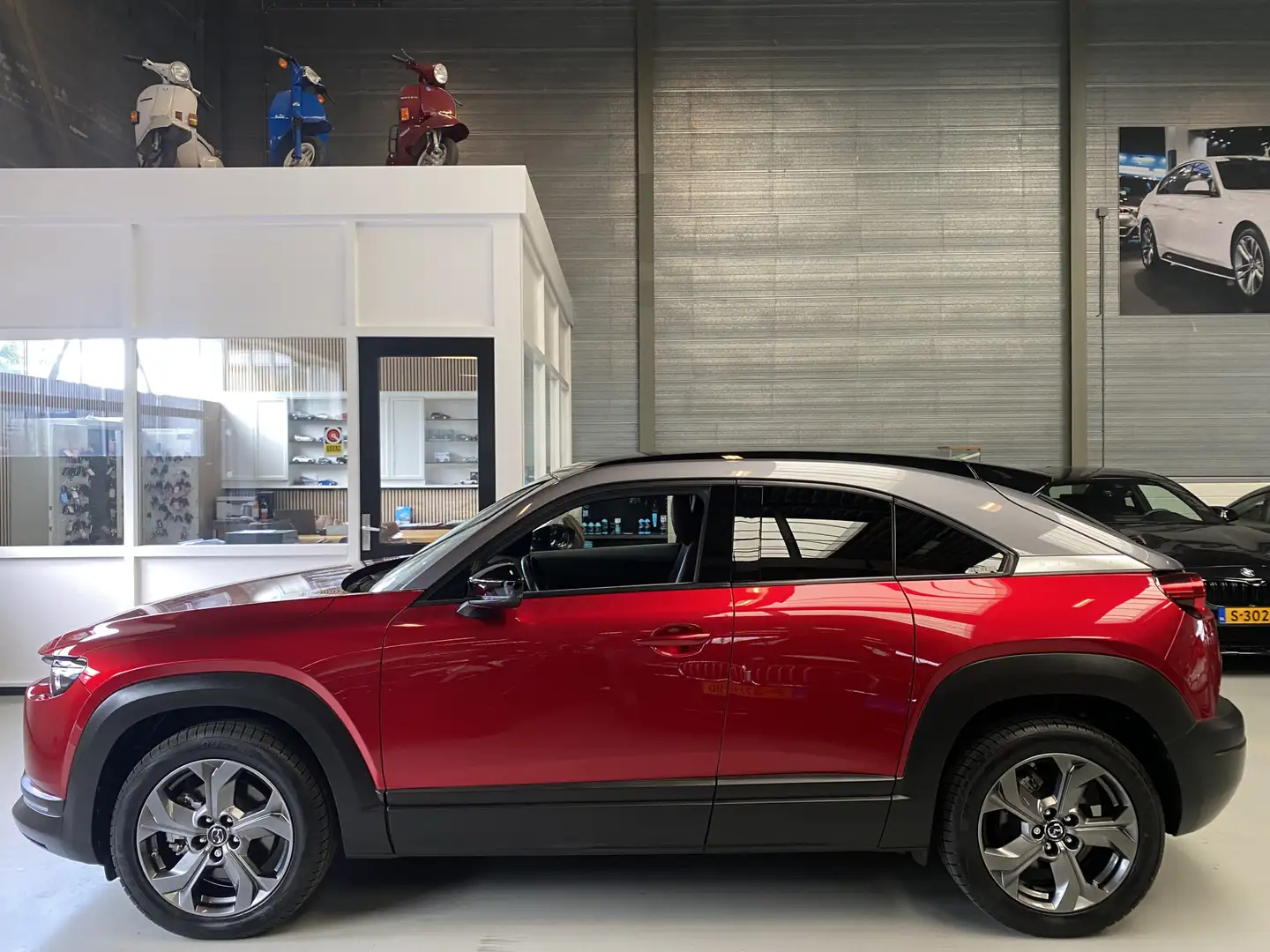 Mazda MX-30 e-SkyActiv 145 First Edition 36 kWh Navi, Carplay, Roşu - 2