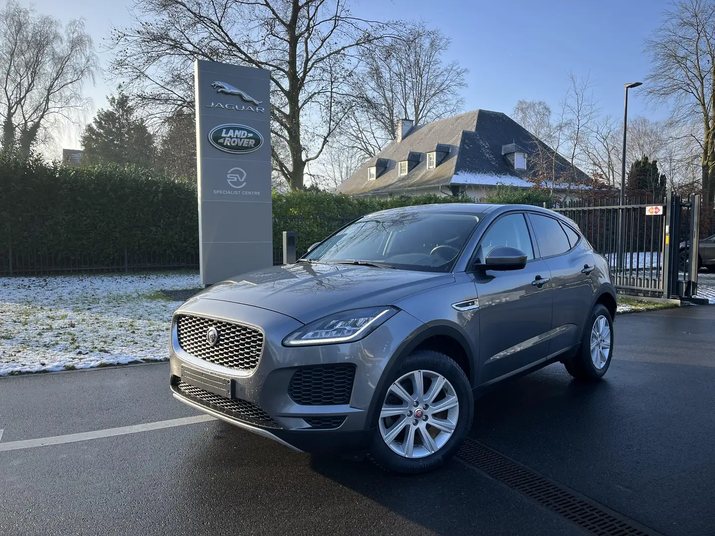 Jaguar E-Pace D150 2.0 Grijs - 1