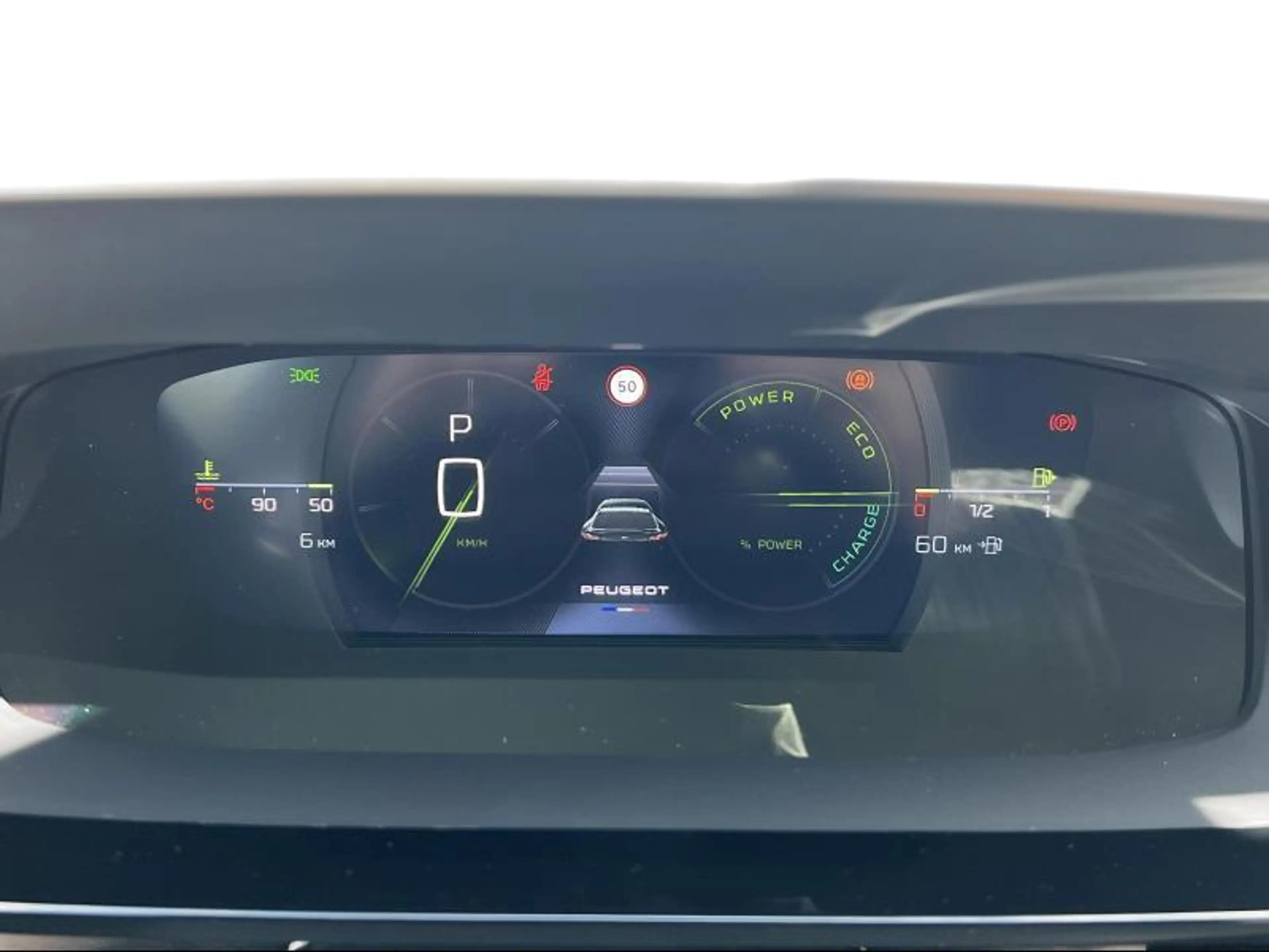 Peugeot 408 GT Hybrid 145 DCS6 — photo 11