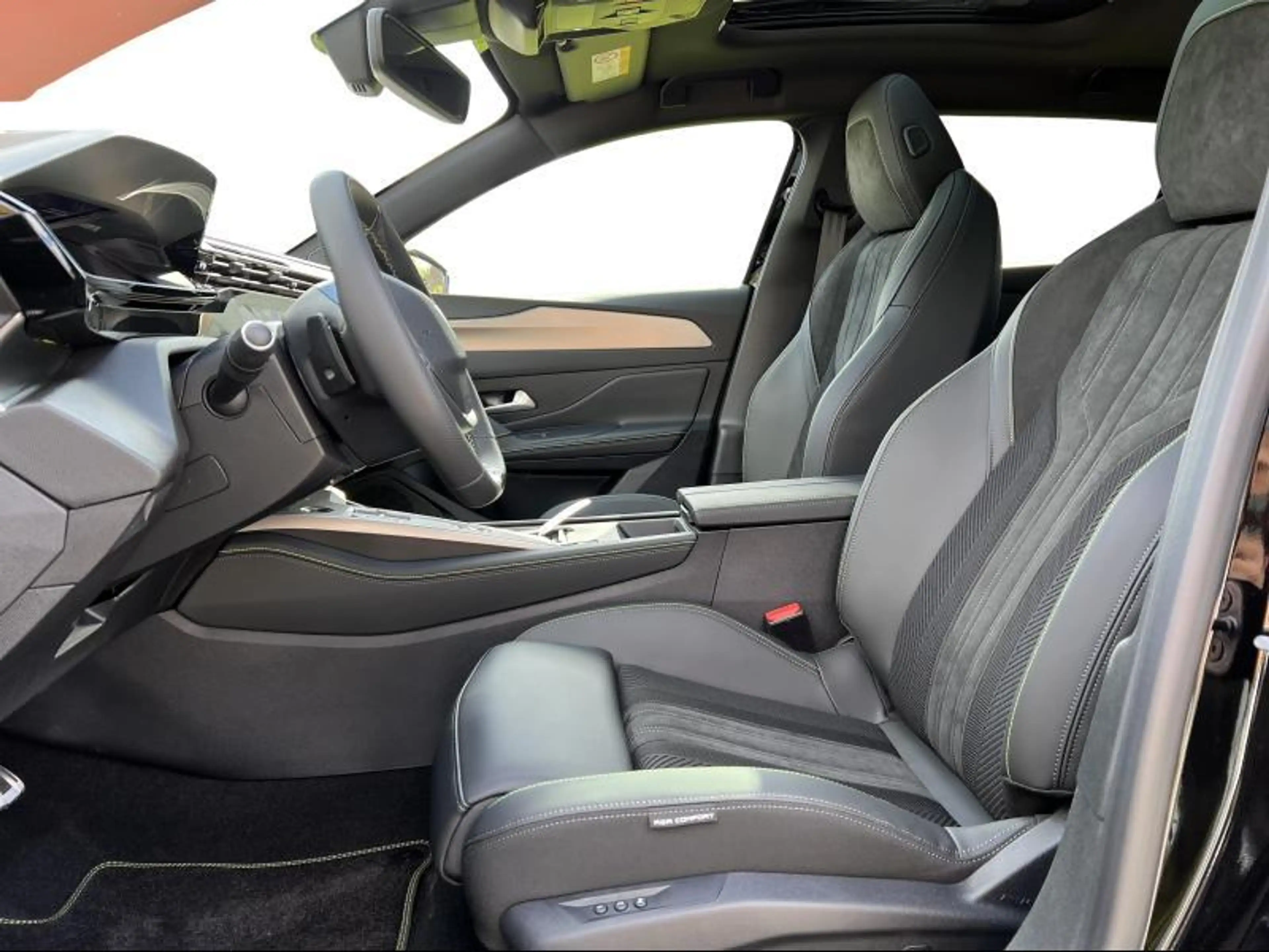 Peugeot 408 GT Hybrid 145 DCS6 — photo 8
